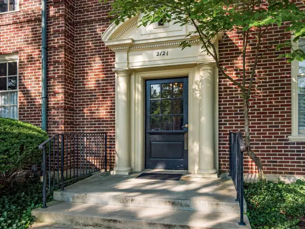 2121 Arlington Avenue, Upper Arlington, OH 43221