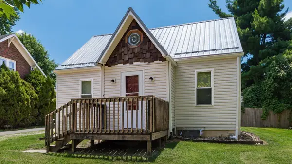 186 Montgomery Boulevard, New Concord, OH 43762