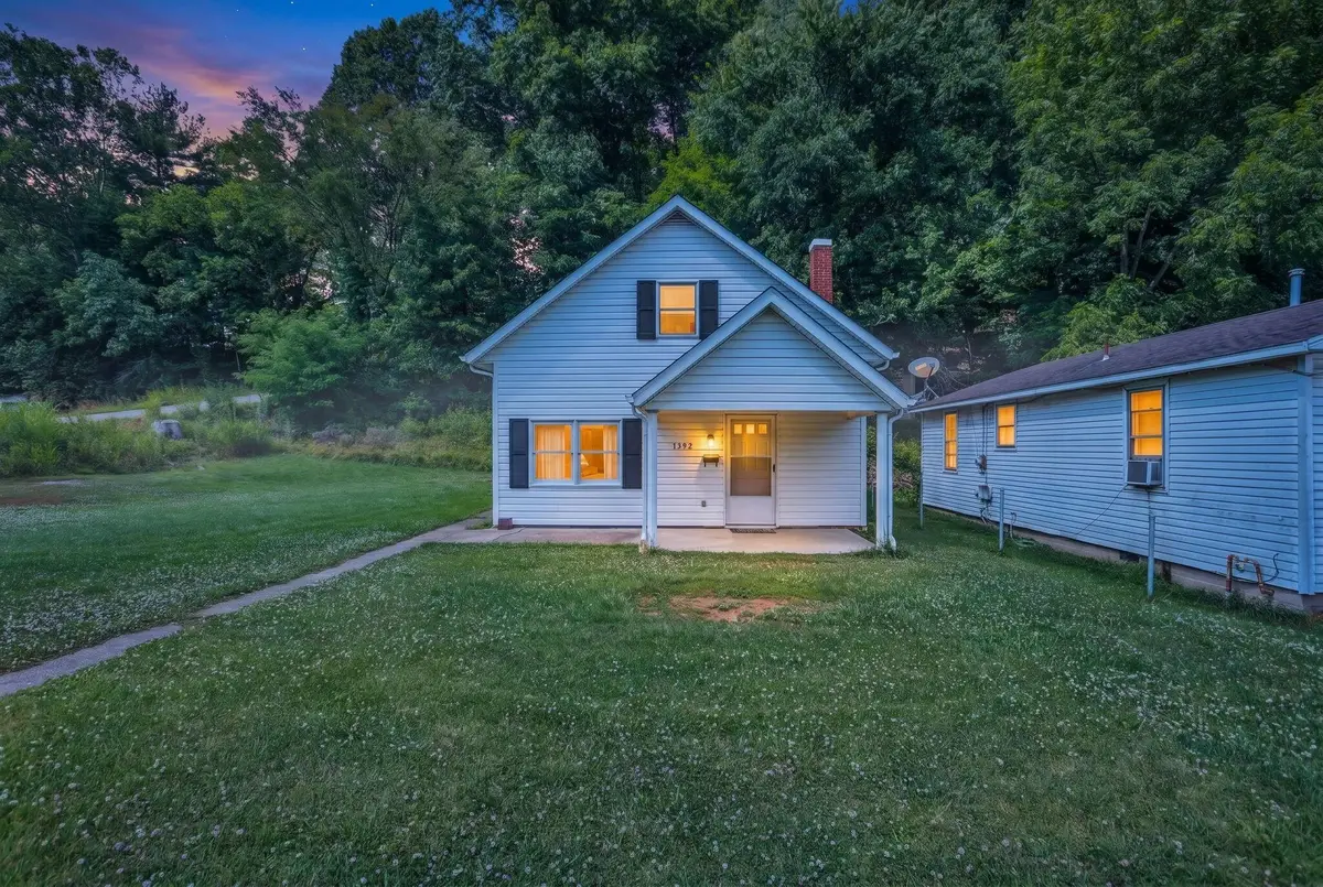 1392 4th Street, Logan, OH 43138 - #1