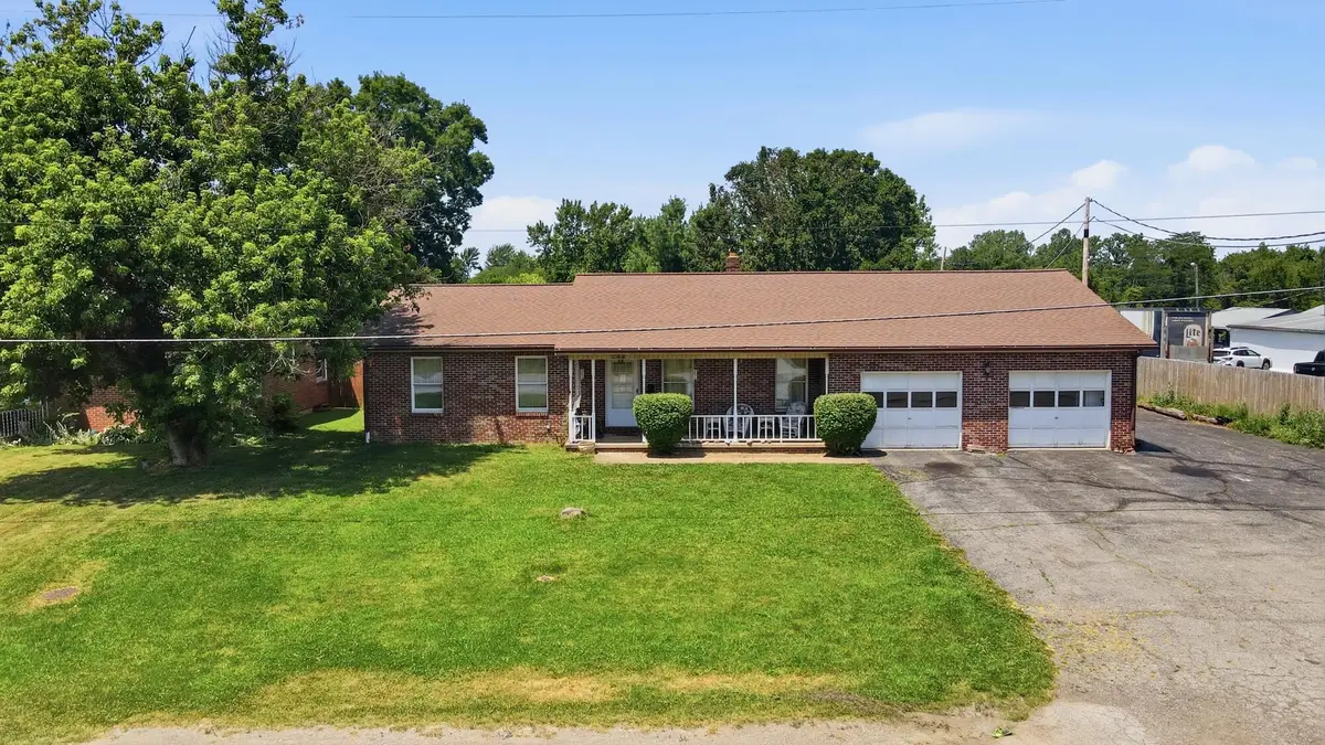 233 N Columbus Street, Sunbury, OH 43074 - #1