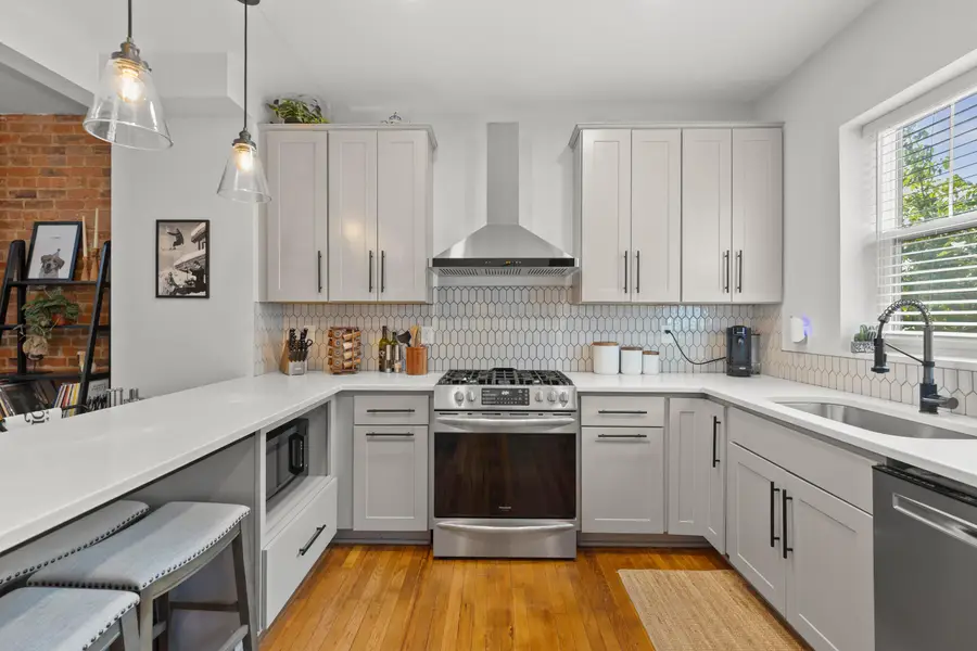 393 W 2nd Avenue, Columbus, OH 43201 - #3