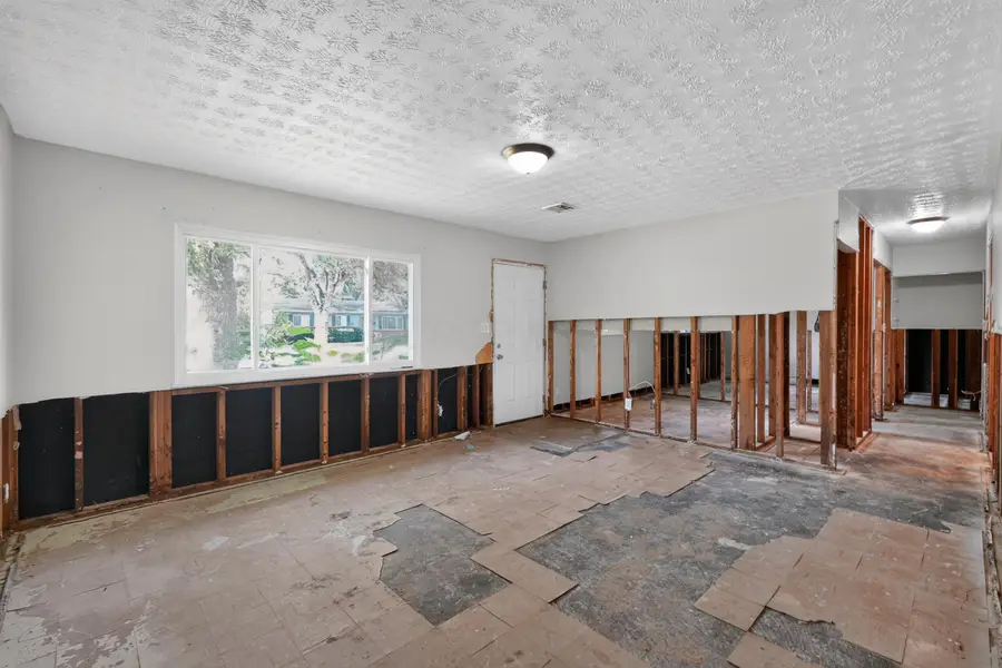 5169 Mapleridge Drive, Columbus, OH 43232 - #2