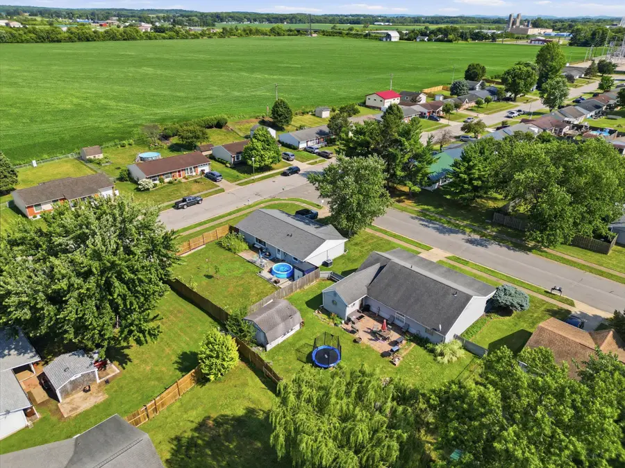 1725 Sioux Drive, Circleville, OH 43113 - #2