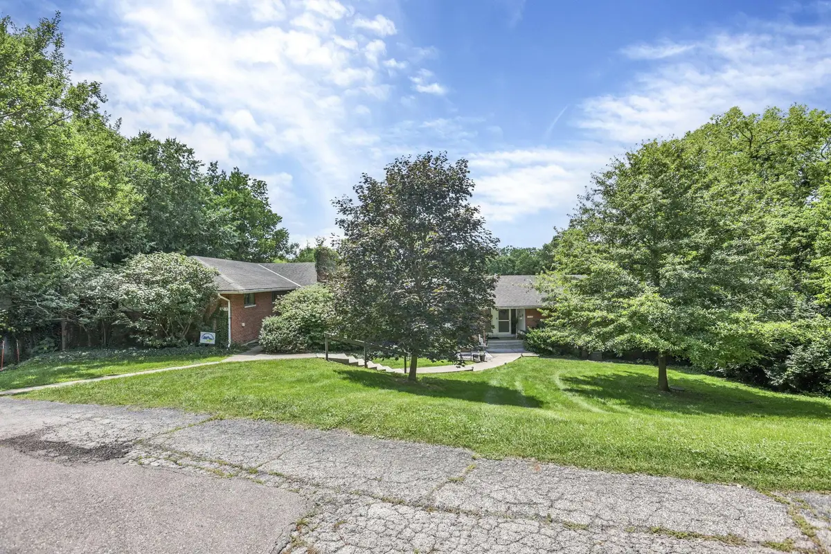 2715 Charing Road, Upper Arlington, OH 43221 - #1