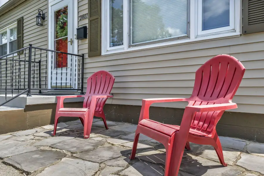 2811 Brookpark Circle E, Grove City, OH 43123 - #2