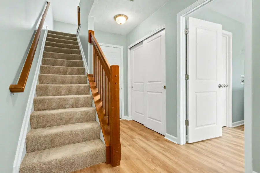5566 Rainbow Falls Street, Dublin, OH 43016 - #2