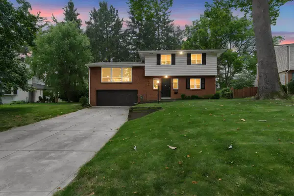 945 Kendale Road S, Columbus, OH 43220