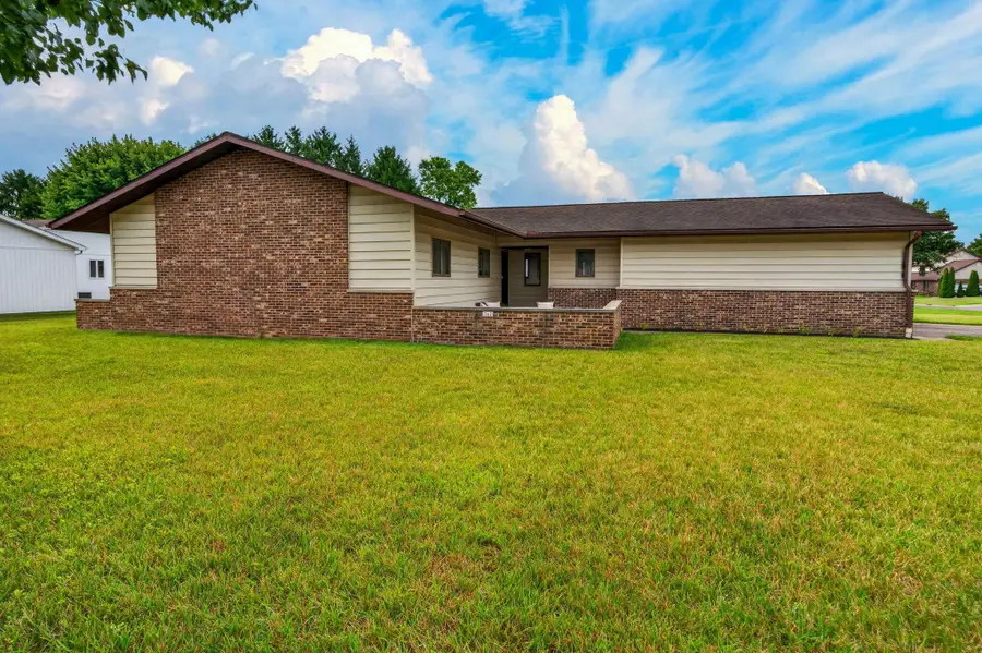 367 Lawnwood Drive, Circleville, OH 43113 - #2