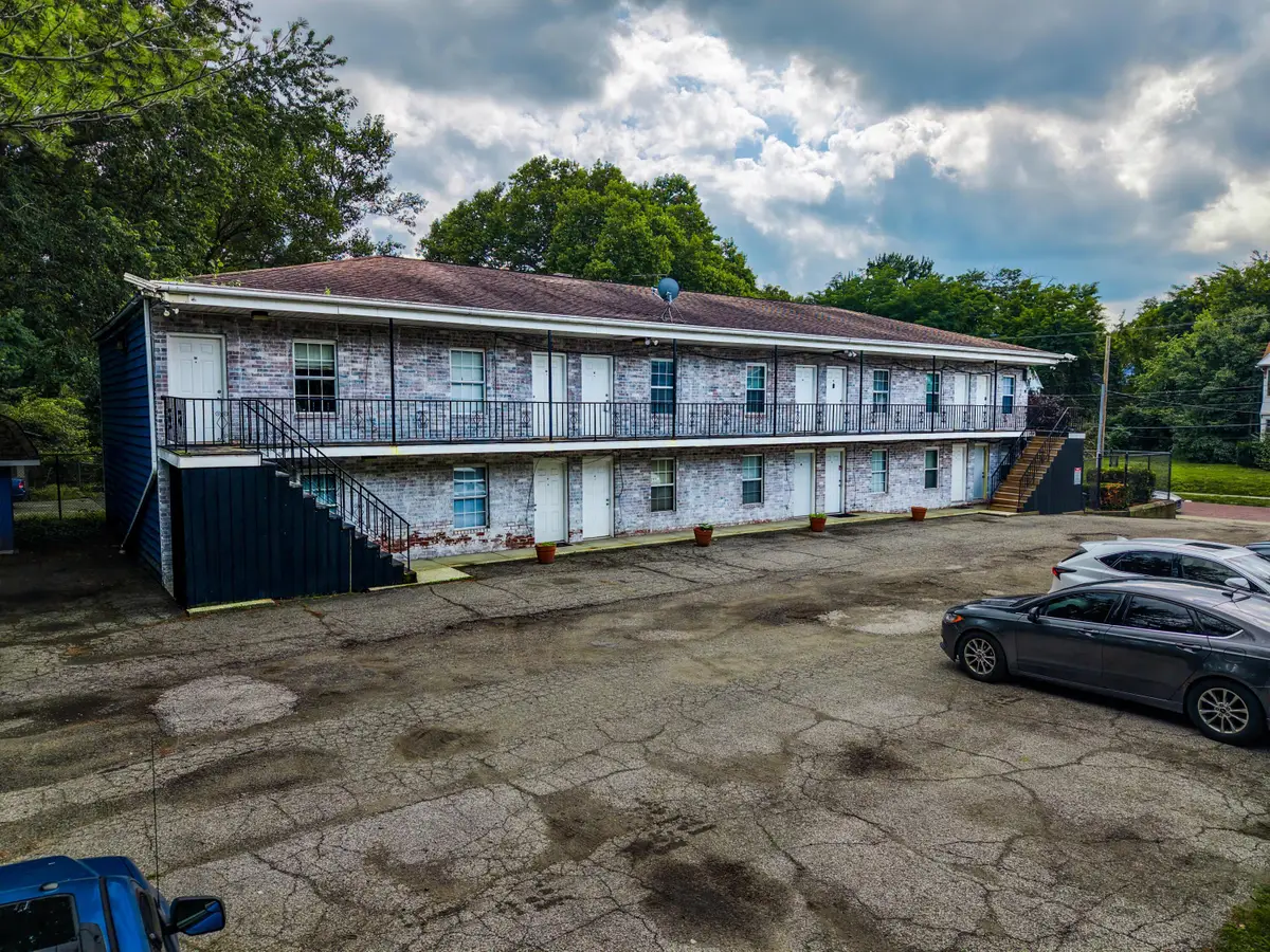 25 Oakdale Avenue, Akron, OH 44302 - #1