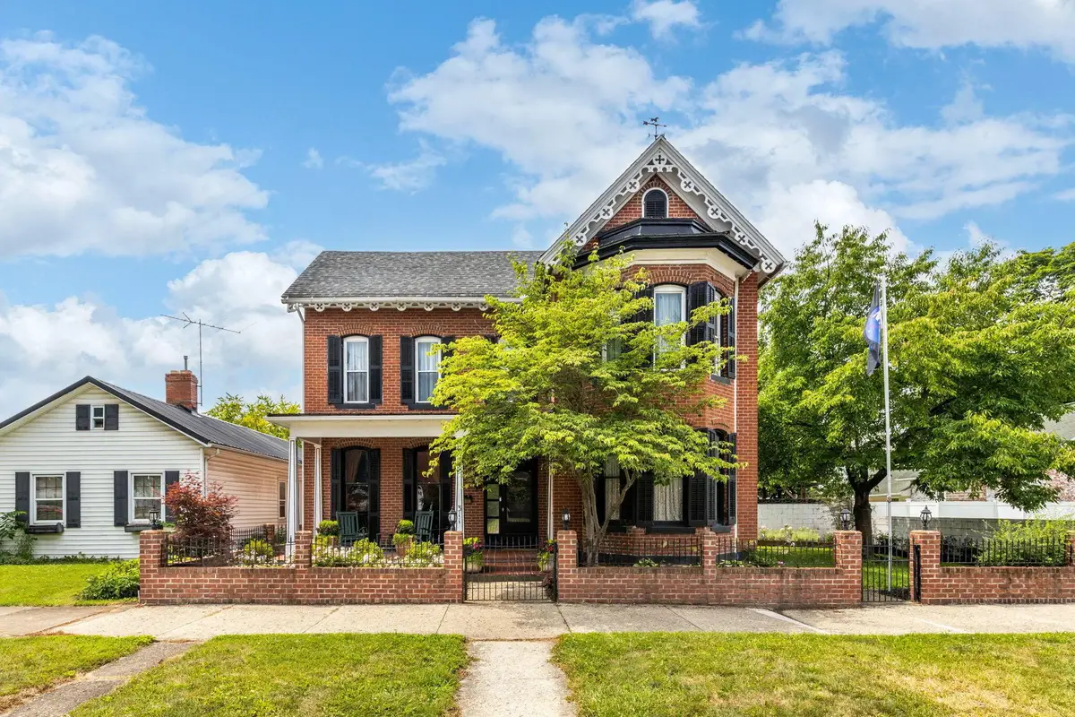311 E Main Street, Circleville, OH 43113 - #1