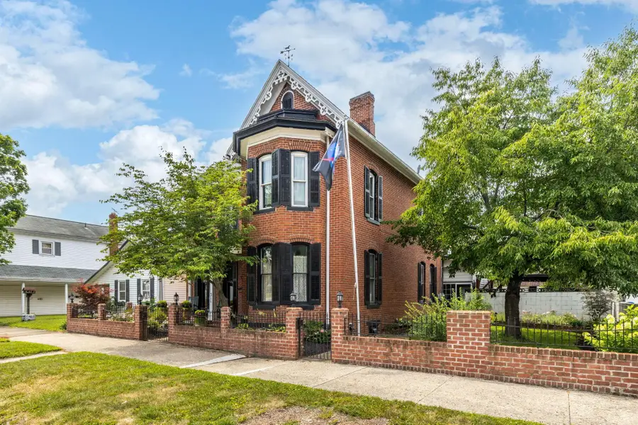 311 E Main Street, Circleville, OH 43113 - #2