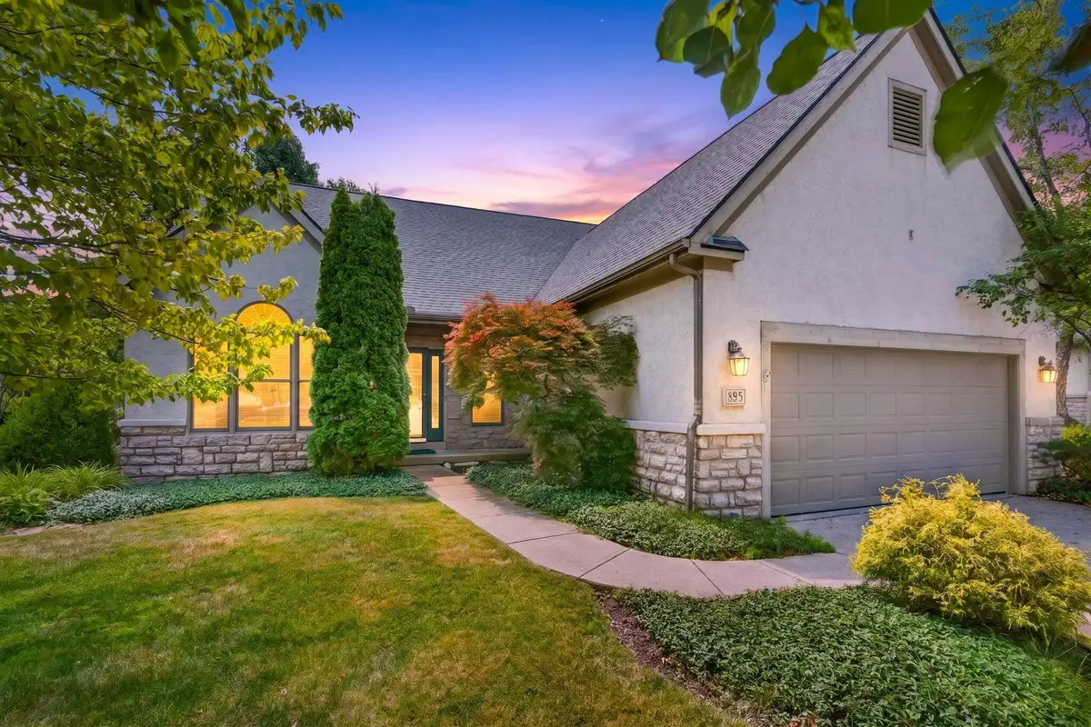 895 Linworth Village Drive, Columbus, OH 43235 - #1