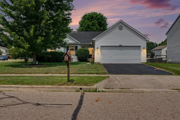 296 Isaac Tharp Street, Pataskala, OH 43062