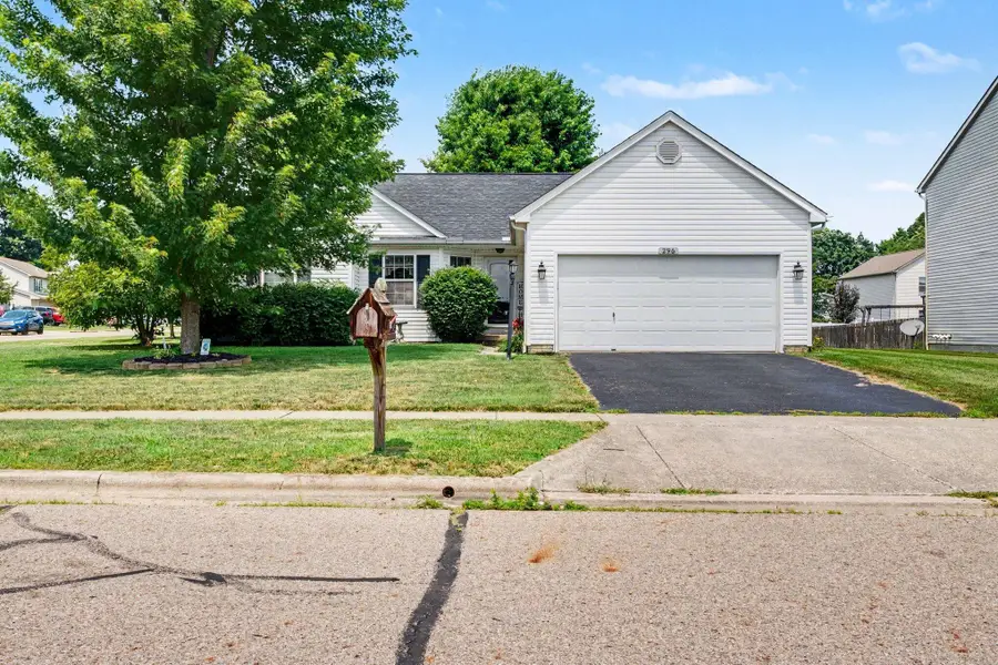 296 Isaac Tharp Street, Pataskala, OH 43062 - #2