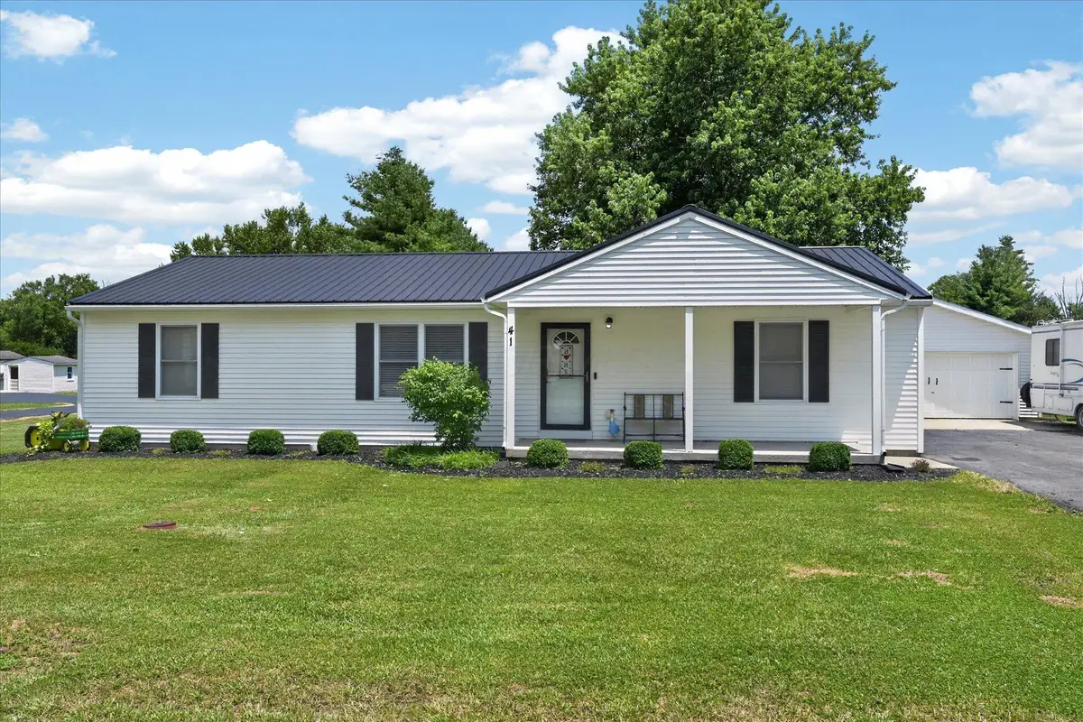 41 Lincoln Street, Bloomingburg, OH 43106 - #1