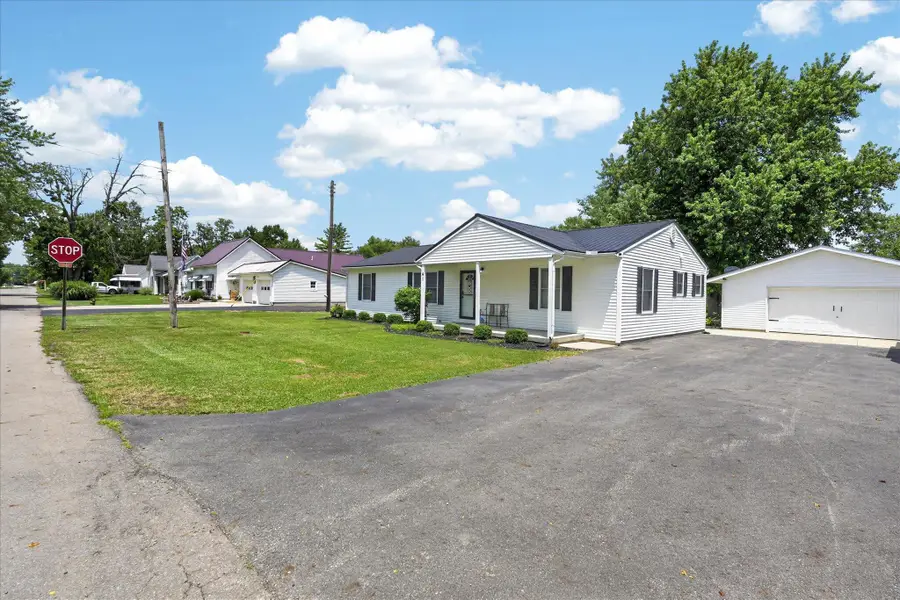 41 Lincoln Street, Bloomingburg, OH 43106 - #2
