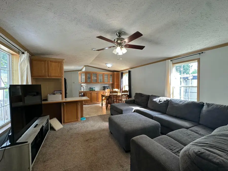 67 Hampton Lane, Reynoldsburg, OH 43068 - #3