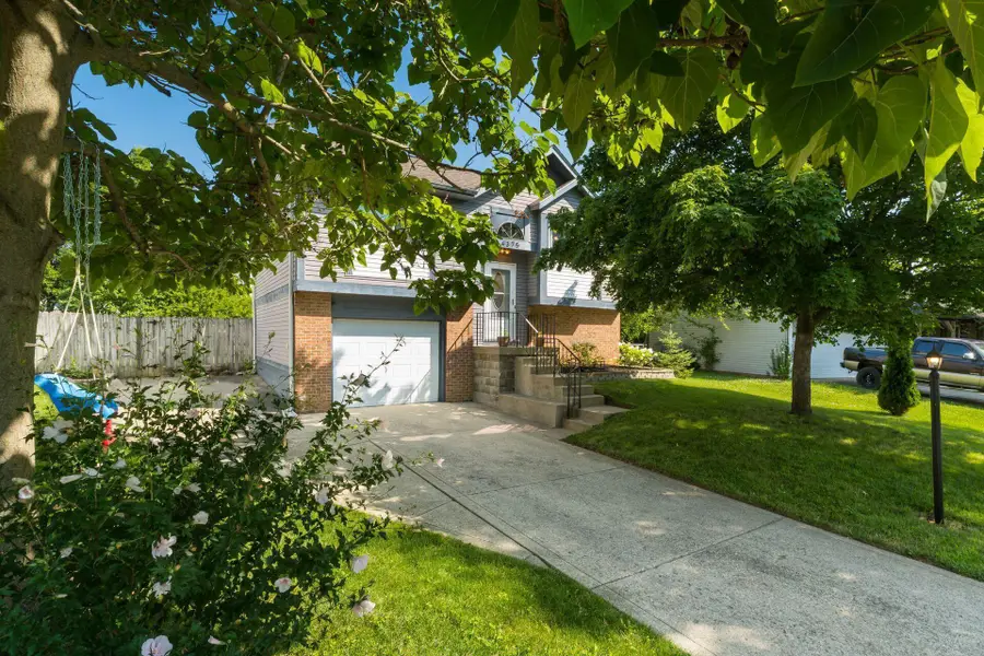 4375 Shirlene Drive, Grove City, OH 43123 - #2