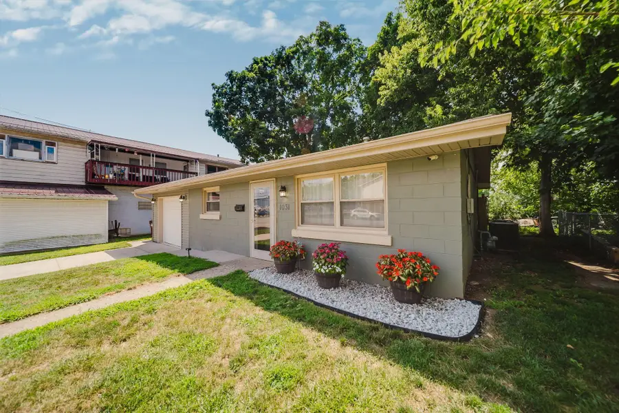 1031 S Washington Street, Circleville, OH 43113 - #3