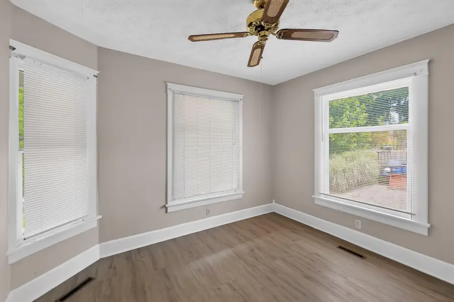 4 E Lamartine Street, Mount Vernon, OH 43050 - #3