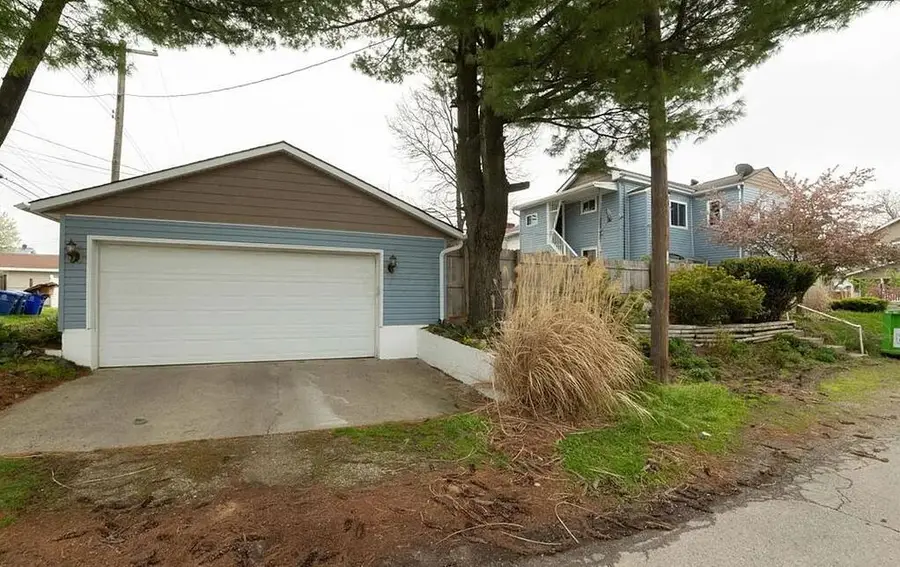 546 E Jenkins Avenue, Columbus, OH 43207 - #3