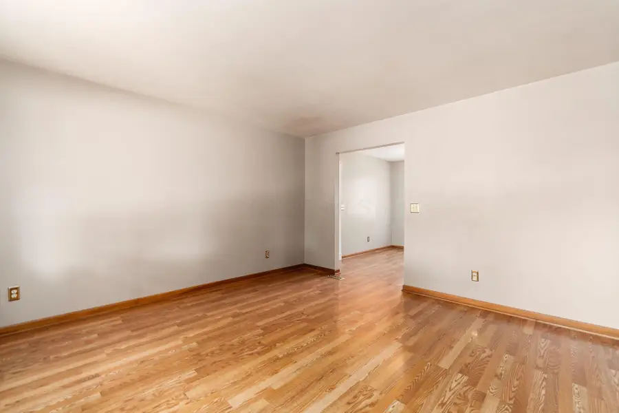 858 Liverpool Place, Westerville, OH 43081 - #2