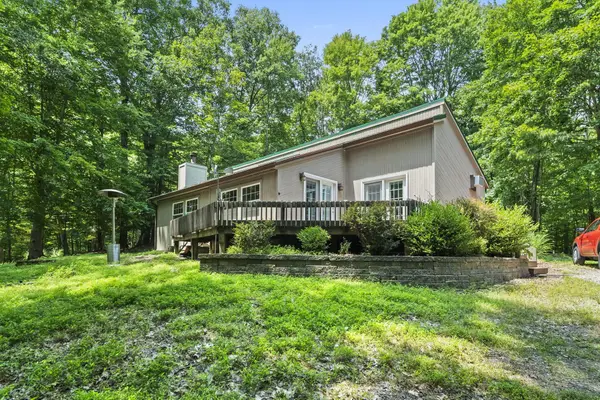 1733 Mohican Lane, Sugar Grove, OH 43155