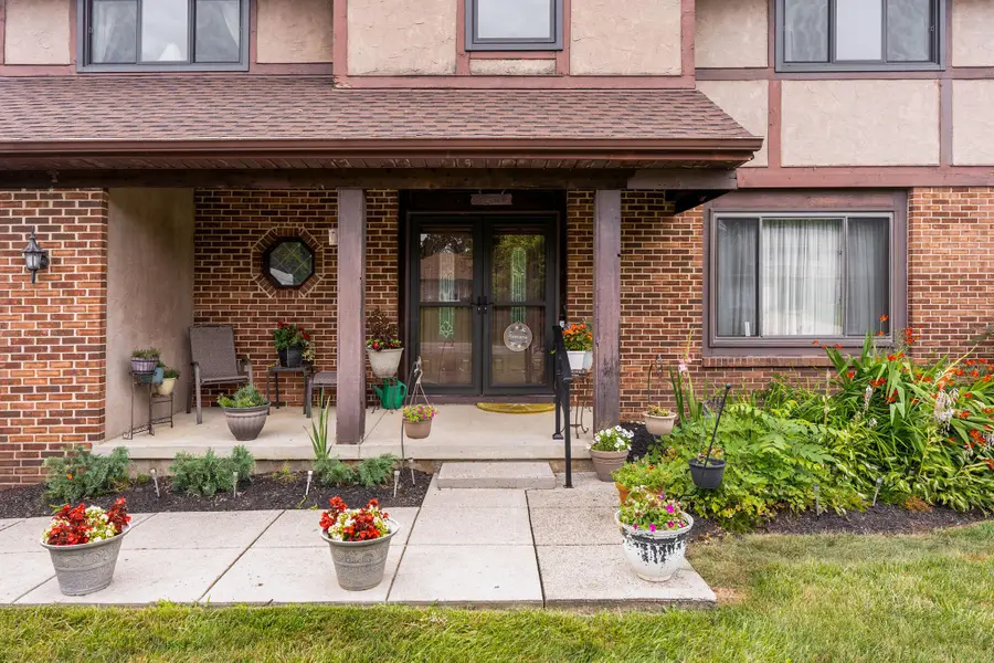 10233 N Crosset Hill Drive, Pickerington, OH 43147 - #2