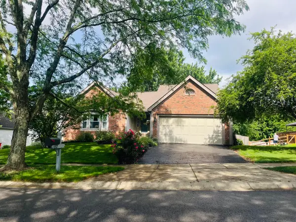 137 Clayburn Drive, Pataskala, OH 43062