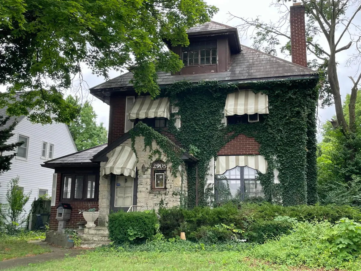 2905 W Broad Street, Columbus, OH 43204 - #1