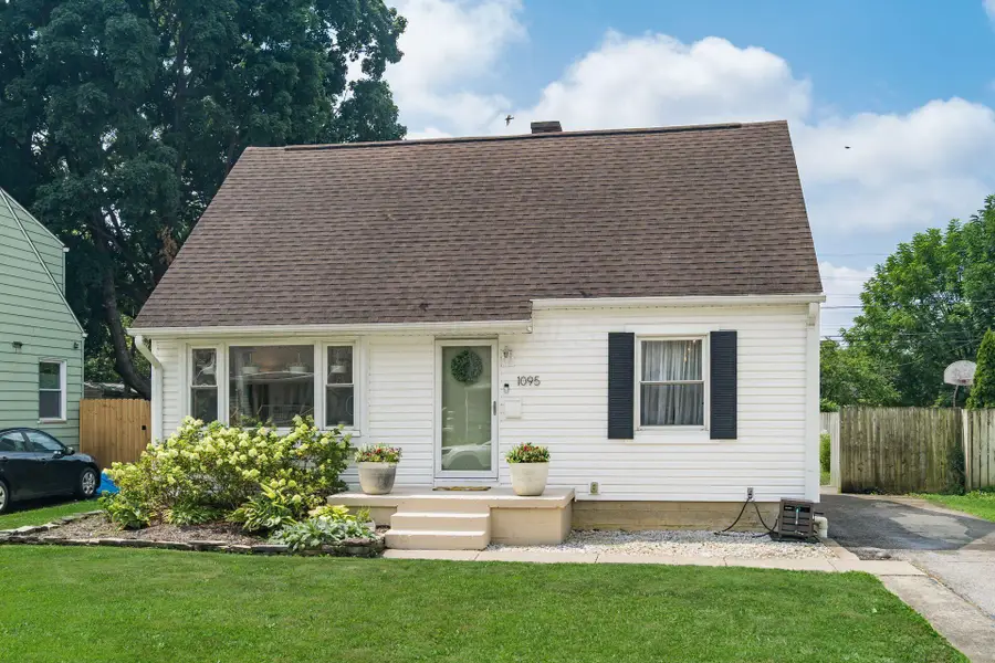 1095 E Dunedin Road, Columbus, OH 43224 - #2