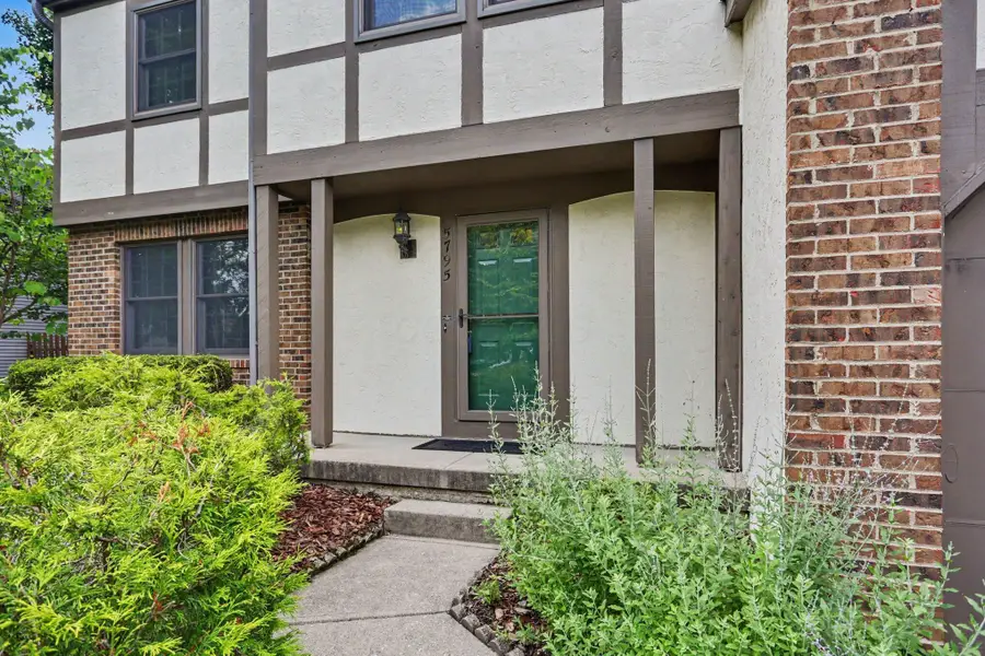 5795 Ballymead Boulevard, Dublin, OH 43016 - #3
