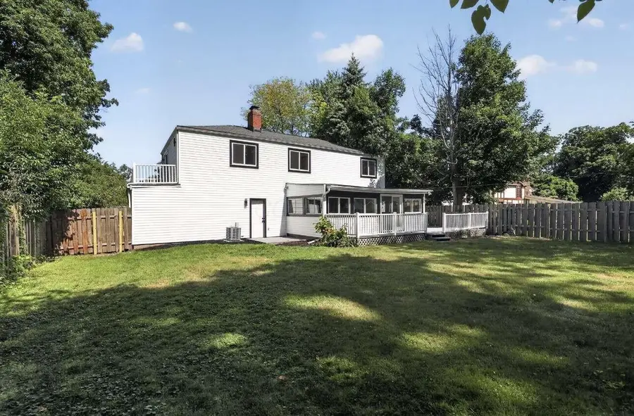 4 Owaissa Drive, Eastlake, OH 44095 - #3