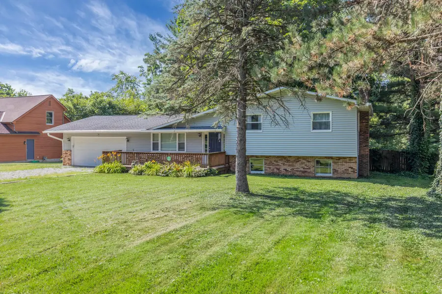 281 Middle Ground Sw, Pataskala, OH 43062 - #2