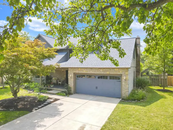 7582 Deercreek Drive, Columbus, OH 43085