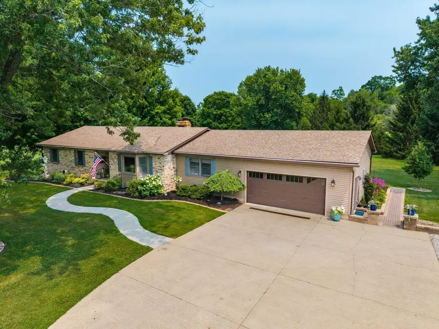 10750 Springwater Drive, Mount Vernon, OH 43050 - #2