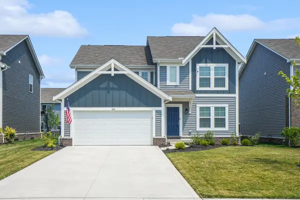 1034 Queen Bee Place, Grove City, OH 43123