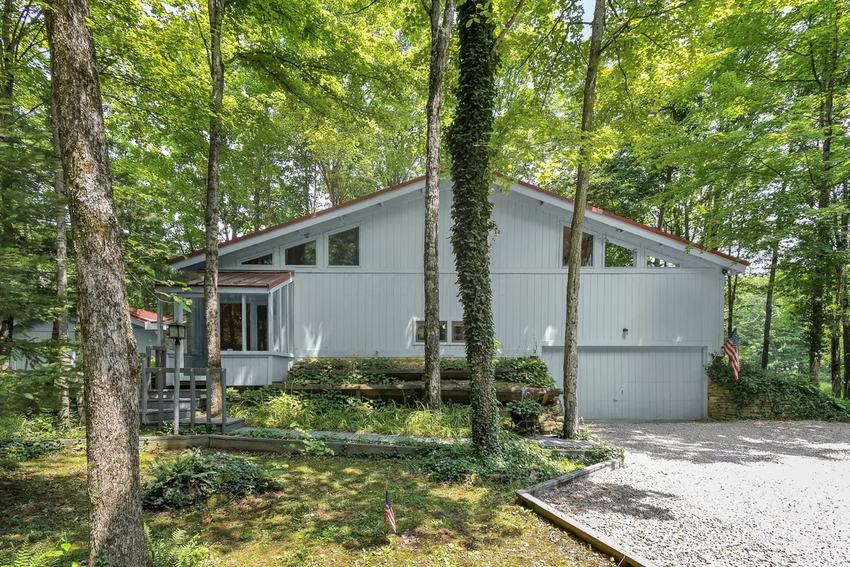 10365 National Road Se, Thornville, OH 43076 - #1