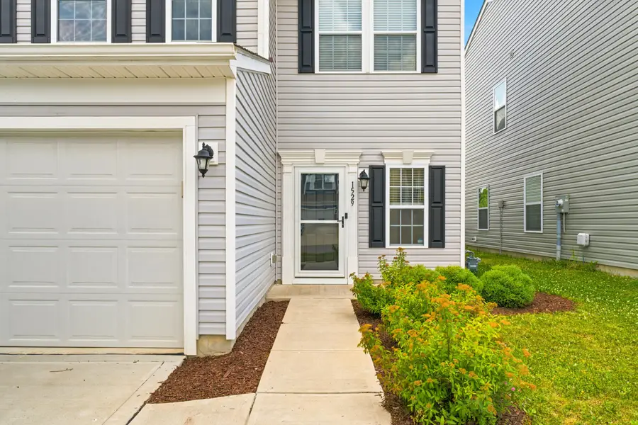 1529 Lewes Castle Drive, Grove City, OH 43123 - #3