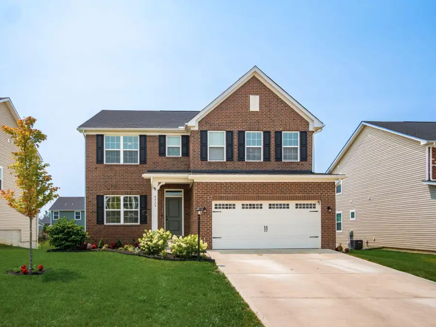 8435 Graystone Drive, Pickerington, OH 43147 - #2