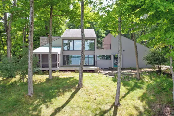 8333 W Shore Drive, Westerville, OH 43082