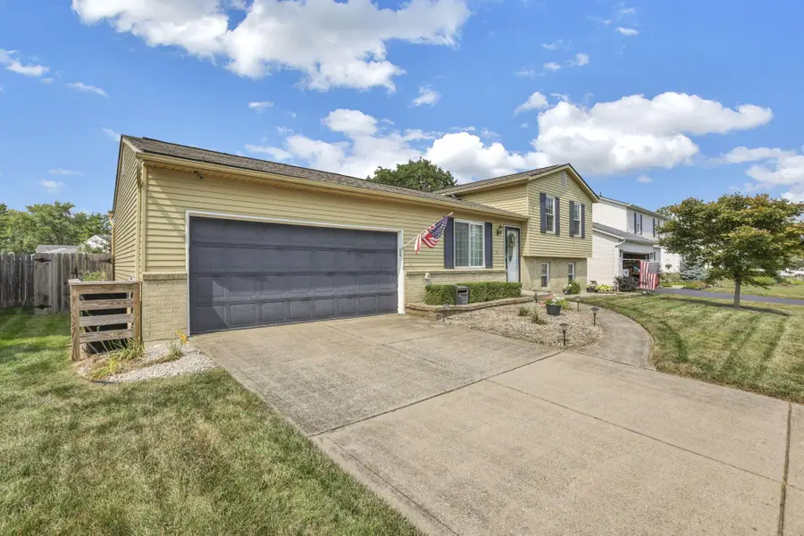 2334 Park Ridge Drive, Grove City, OH 43123 - #3