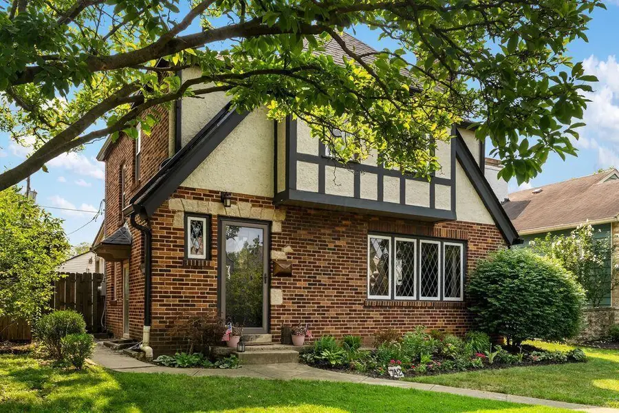 742 Montrose Avenue, Columbus, OH 43209 - #3