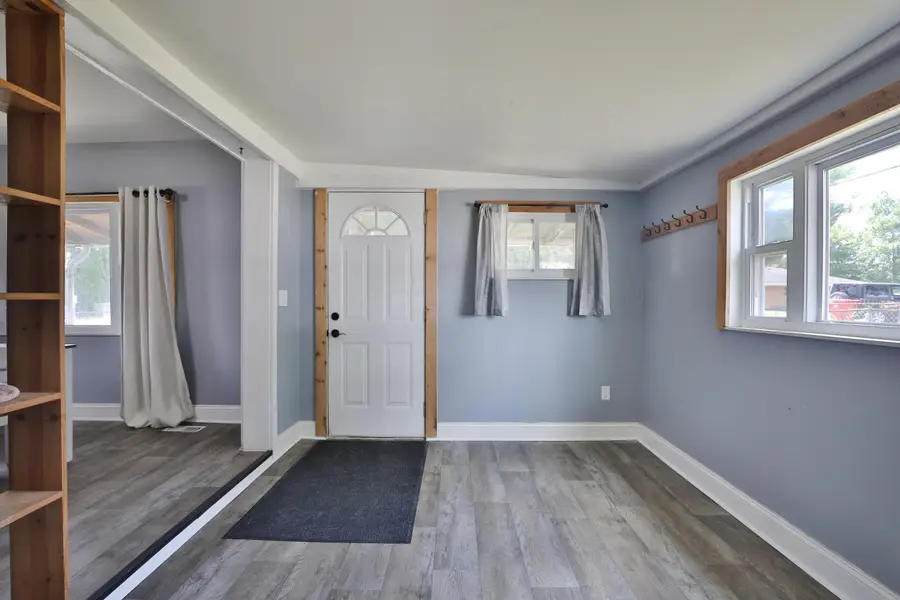 71 Riley Avenue, London, OH 43140 - #3