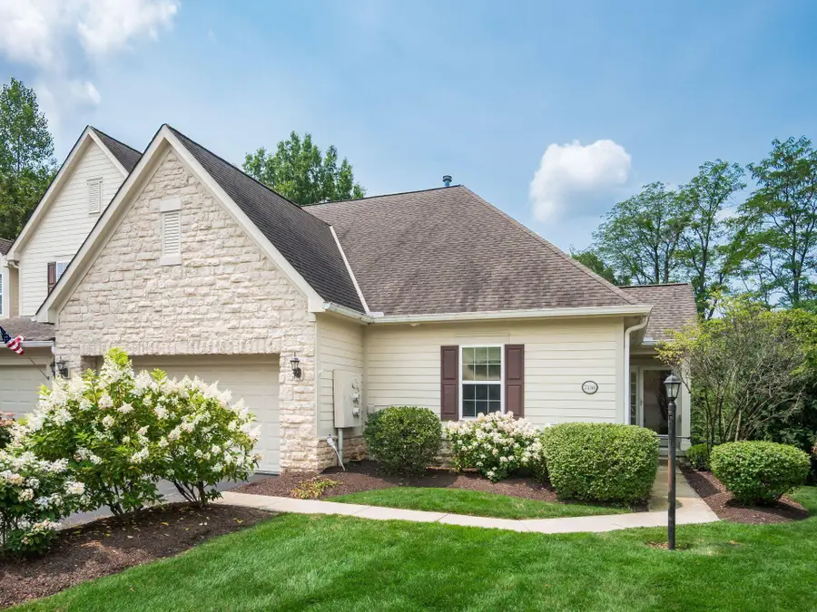 7338 Deer Valley Crossing, Powell, OH 43065 - #2