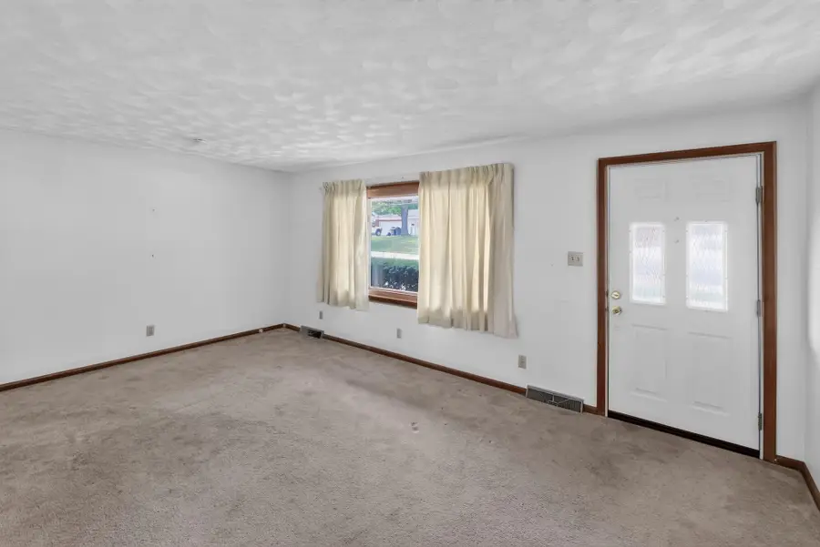 1402 N Mulberry Street, Mount Vernon, OH 43050 - #3