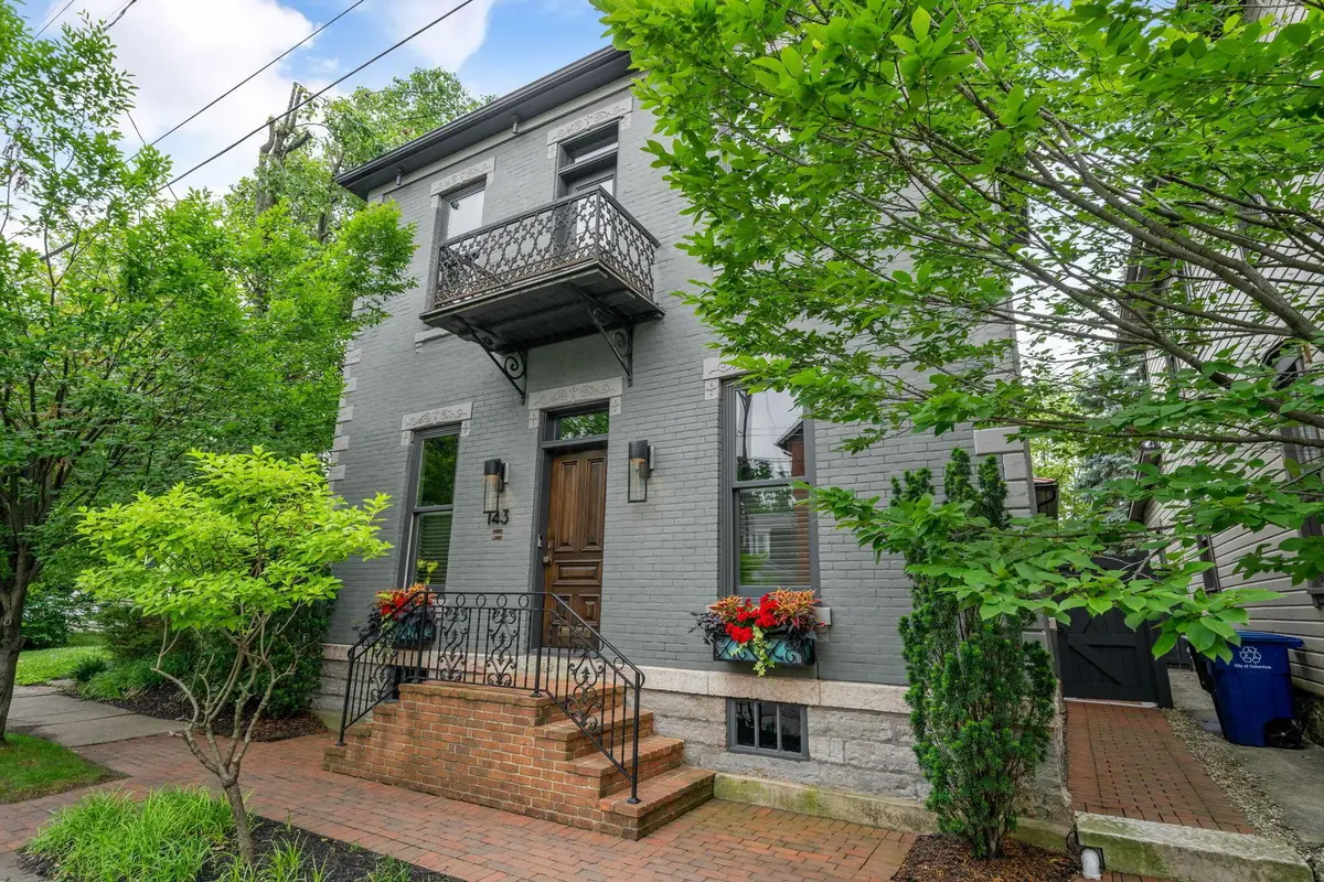 143 E Whittier Street, Columbus, OH 43206 - #1