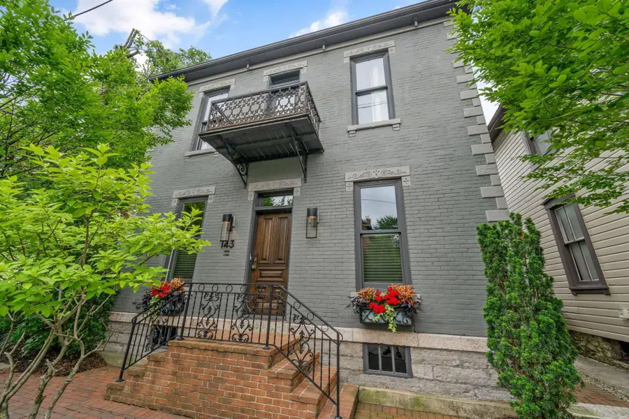 143 E Whittier Street, Columbus, OH 43206 - #3