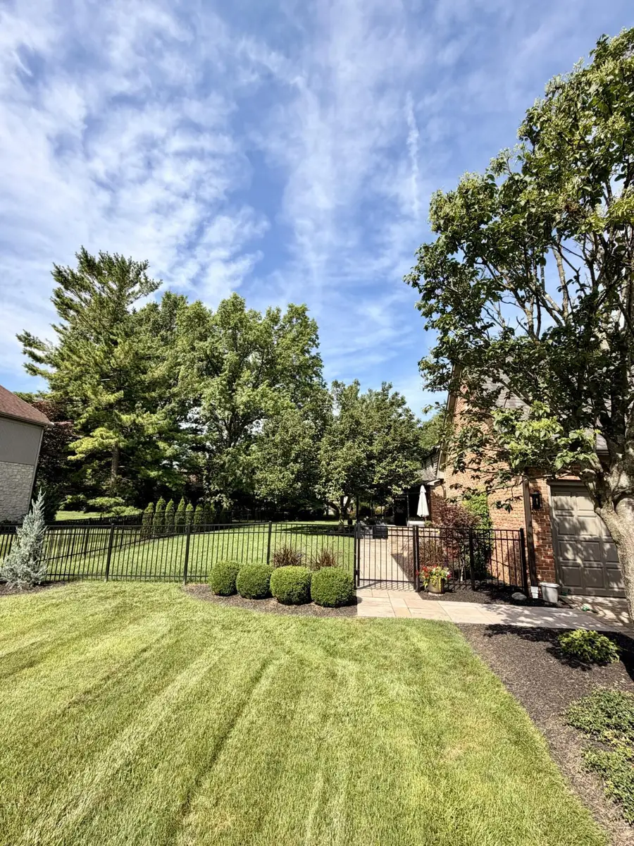 6075 Whittingham Drive, Dublin, OH 43017 - #2