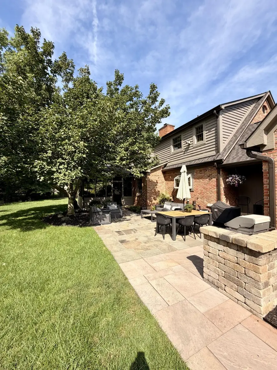 6075 Whittingham Drive, Dublin, OH 43017 - #3